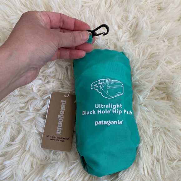 Patagonia Ultralight Black Hole® Mini Hip Pack - Picture 16 of 17